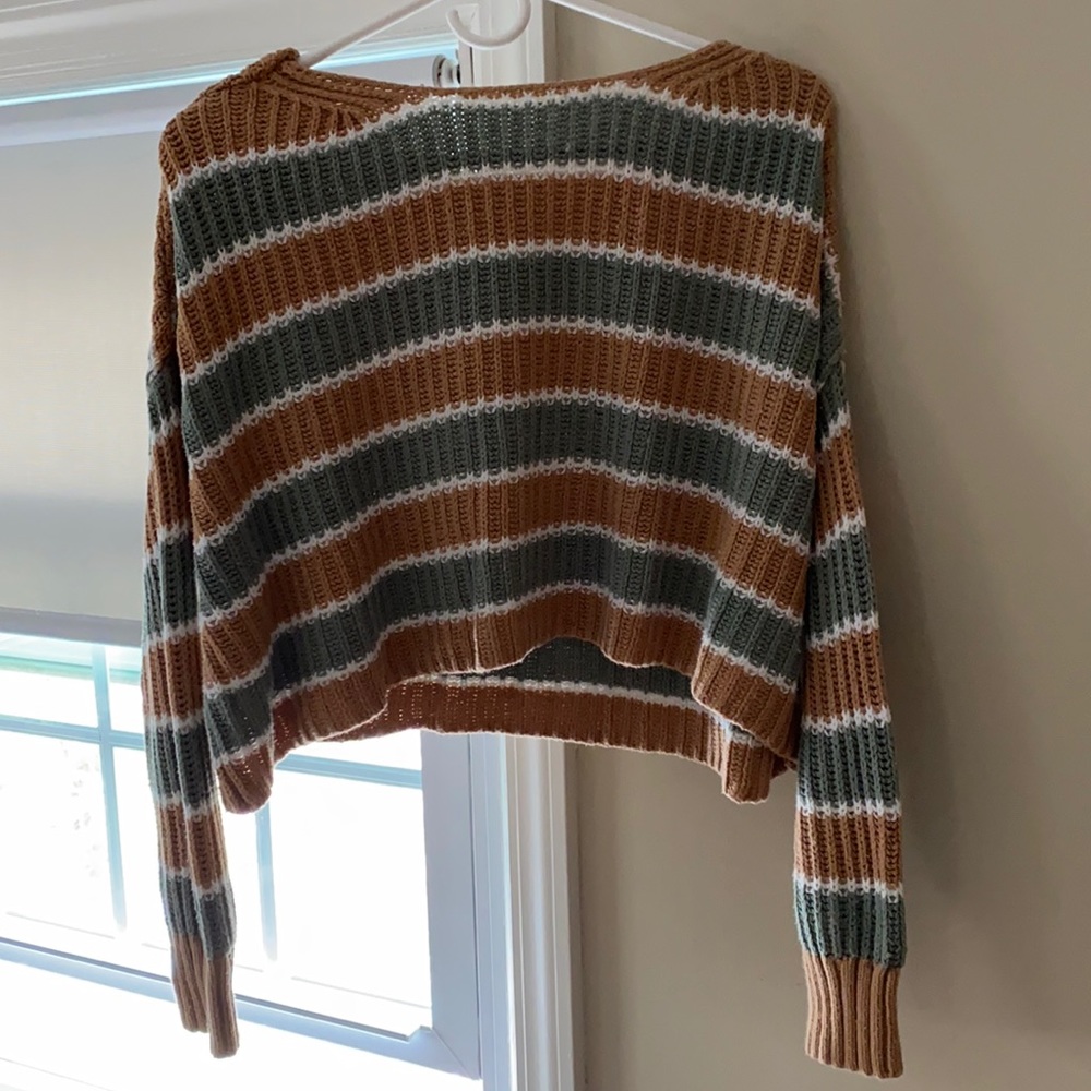Cropped tan and green American Eagle sweater